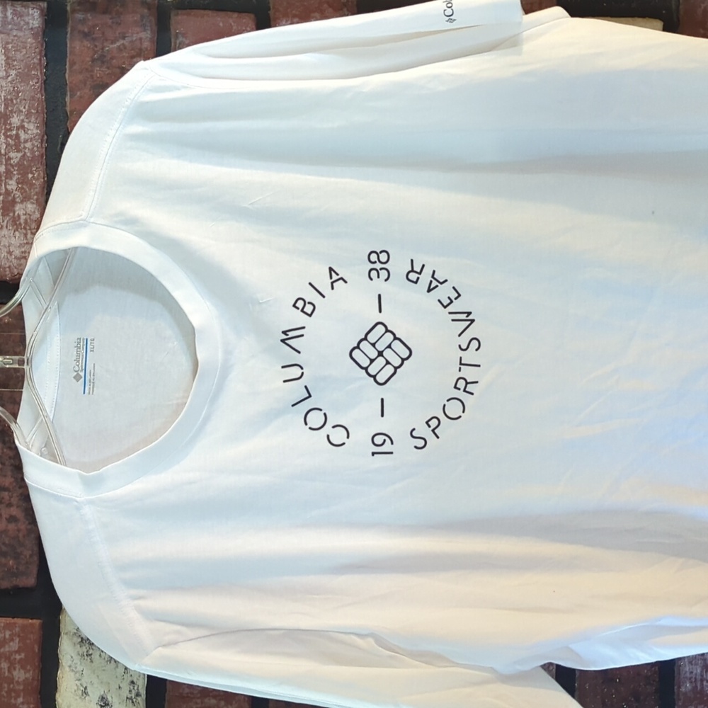 Columbia NWT White Logo Tee, XL